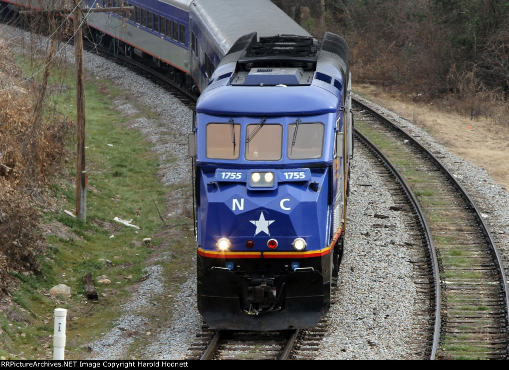 RNCX 1755 leads train 75 at Boylan